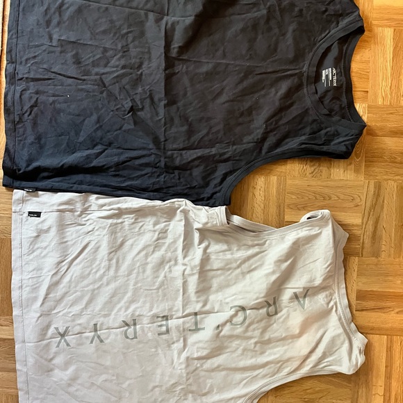 Arc’teryx sleeveless shirt x2 - Picture 2 of 3